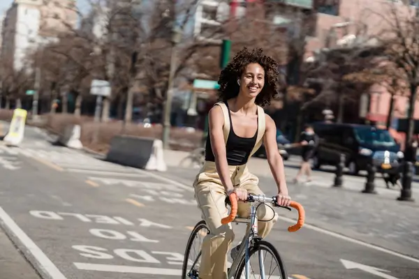 Proteja-se das Intempéries: Equipamentos para Cicloturismo em Diferentes Condições Climáticas